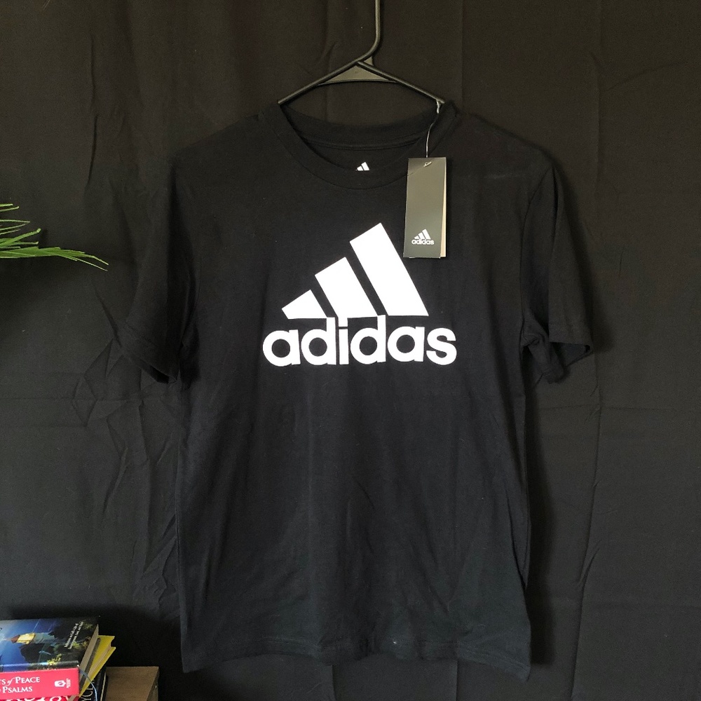 Adidas T-shirt Black BNWT Medium